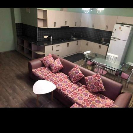 شقة Apt On Gorgasali 94 باتومي المظهر الخارجي الصورة